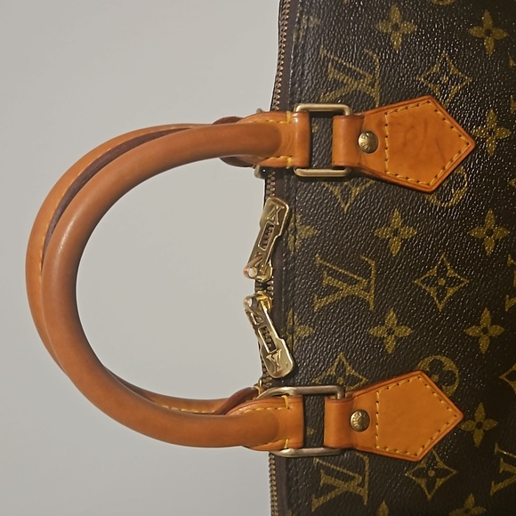 Authentic vintage Louis Vuitton Alma PM bag and dust bag and non-LV strap - Picture 8 of 14
